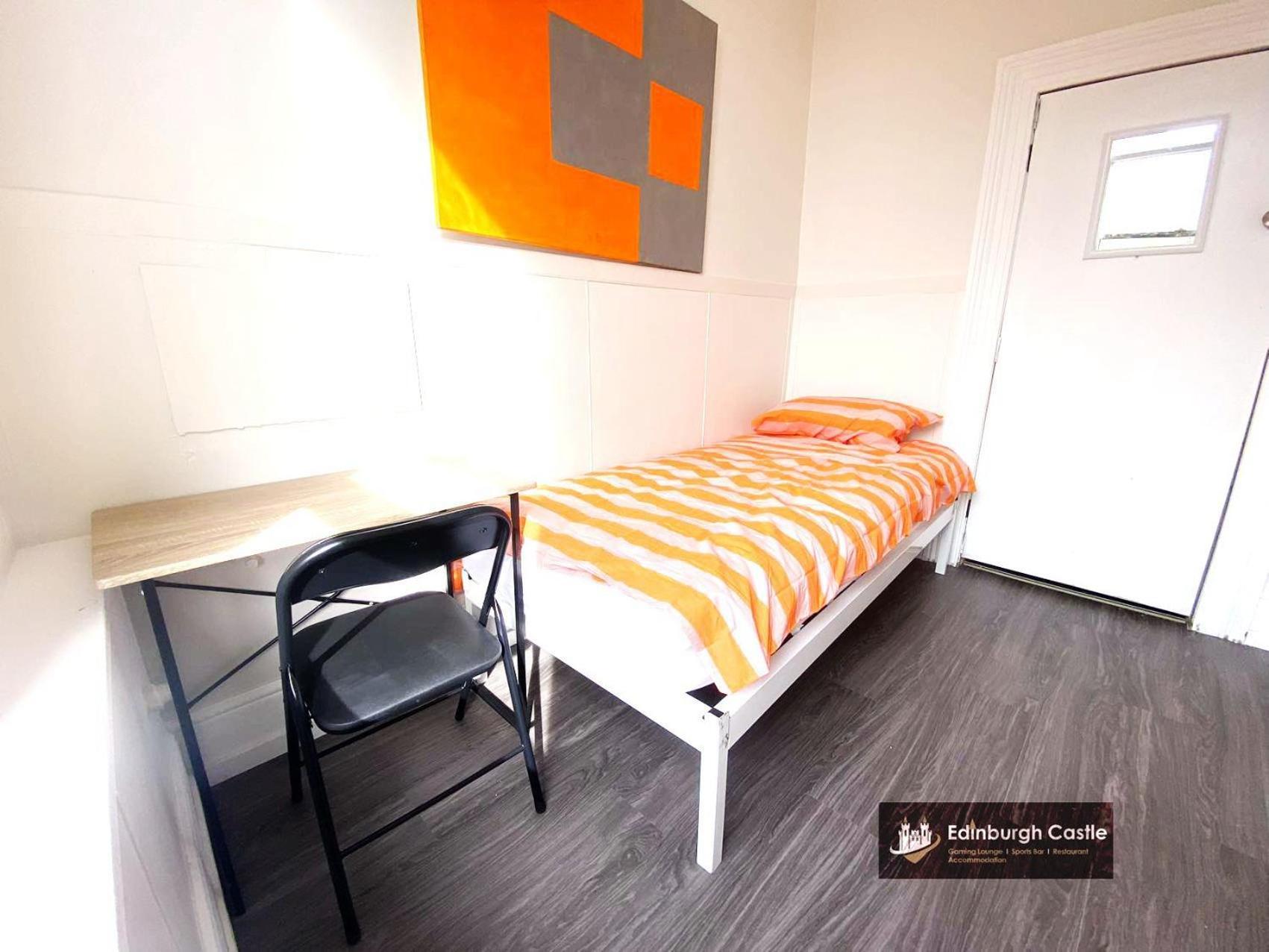 215 Edinburgh Castle Hostel Auckland Bagian luar foto